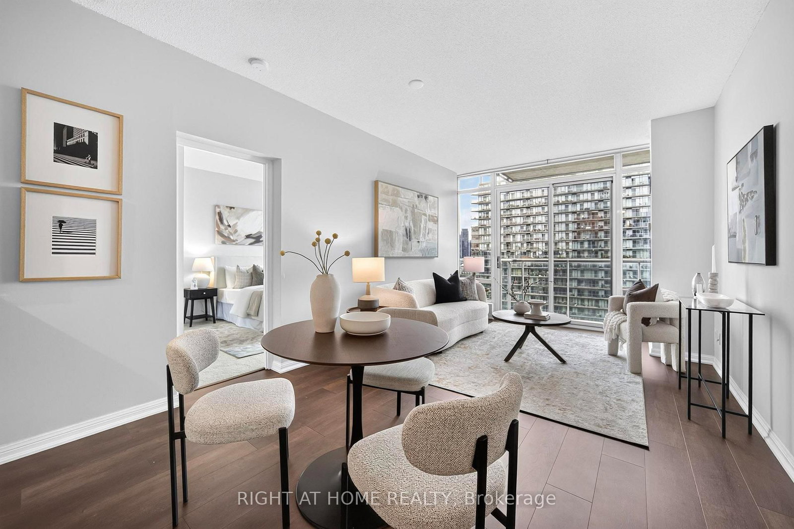 15 Windermere Avenue • #2201 • Toronto, ON photo 4