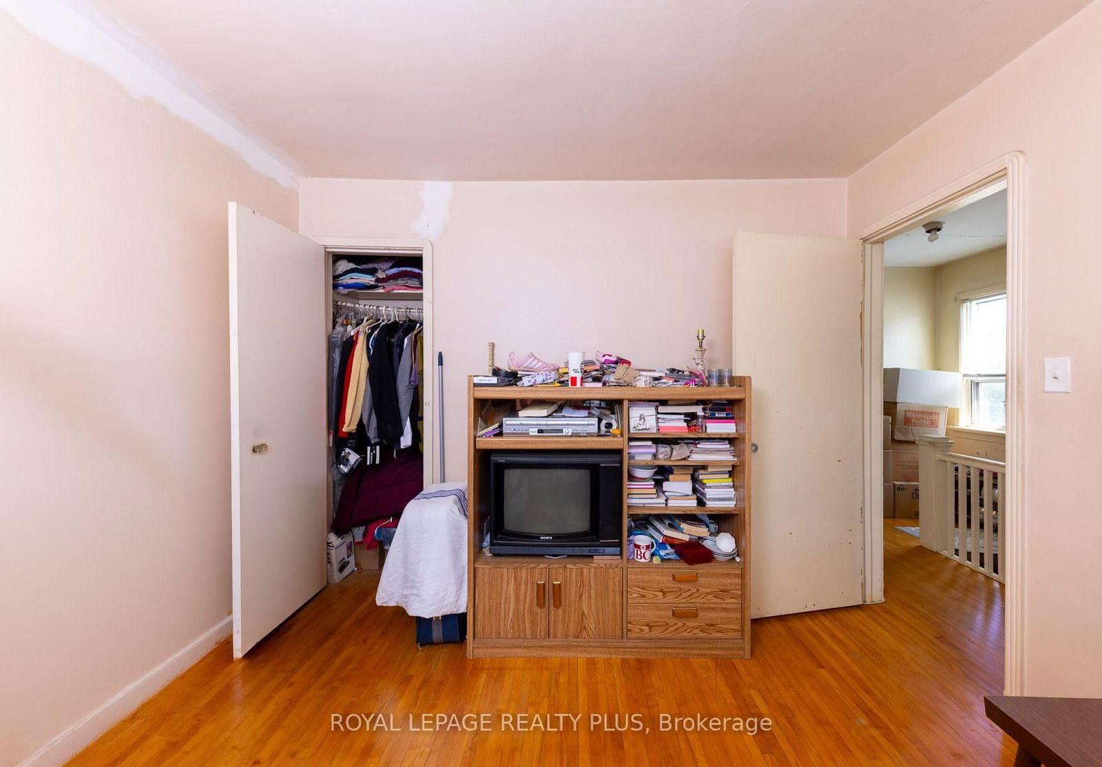 33 Dayton Avenue • Toronto, ON photo 13