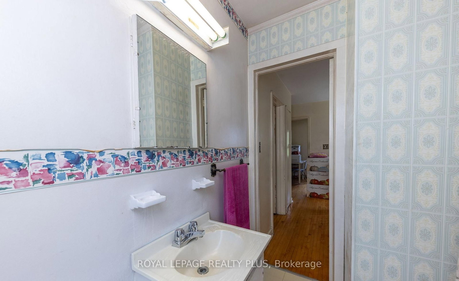 33 Dayton Avenue • Toronto, ON photo 15