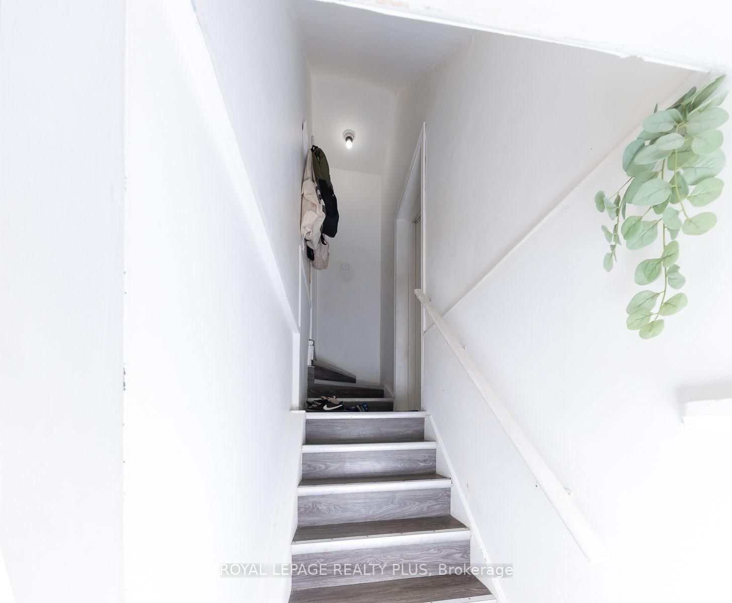 33 Dayton Avenue • Toronto, ON photo 20