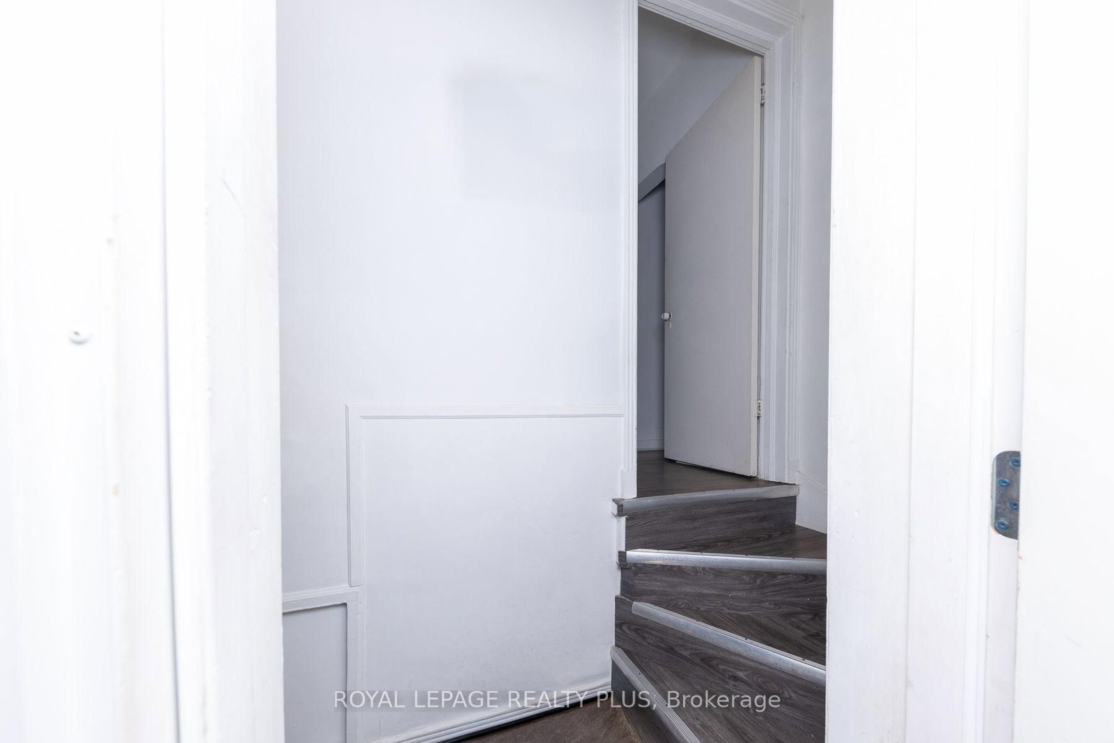 33 Dayton Avenue • Toronto, ON photo 5