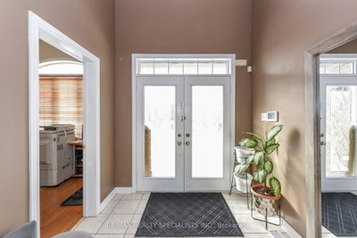 41 Madronna Gardens • Brampton, ON photo 4