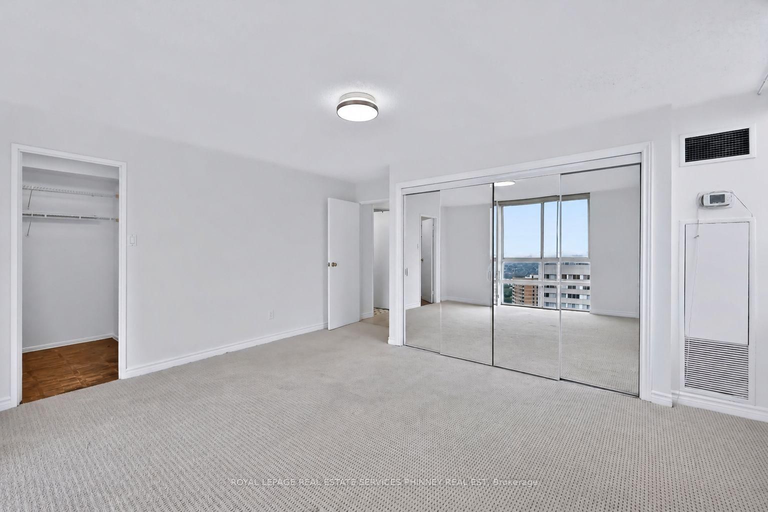 3650 Kaneff Crescent • #2801 • Mississauga, ON photo 17