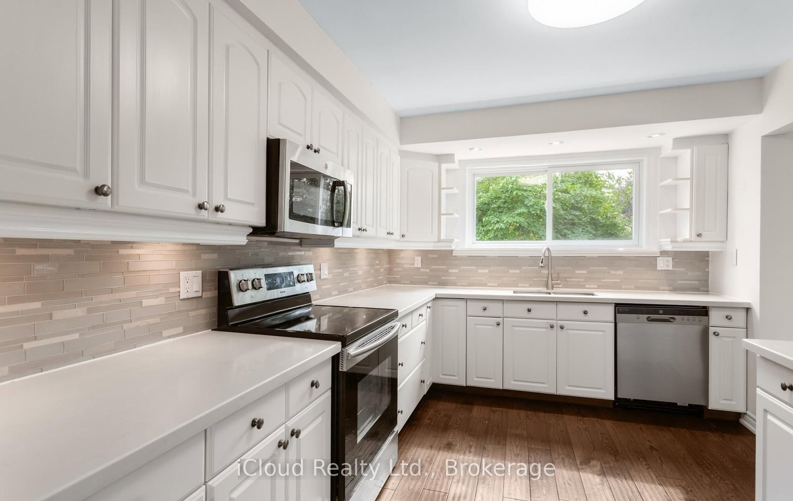 588 Walkers Line • Burlington, ON photo 33