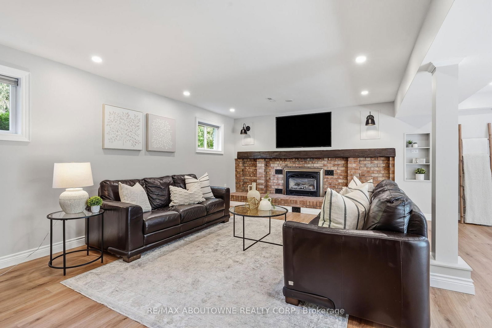 1281 Lakeview Drive • Oakville, ON photo 20