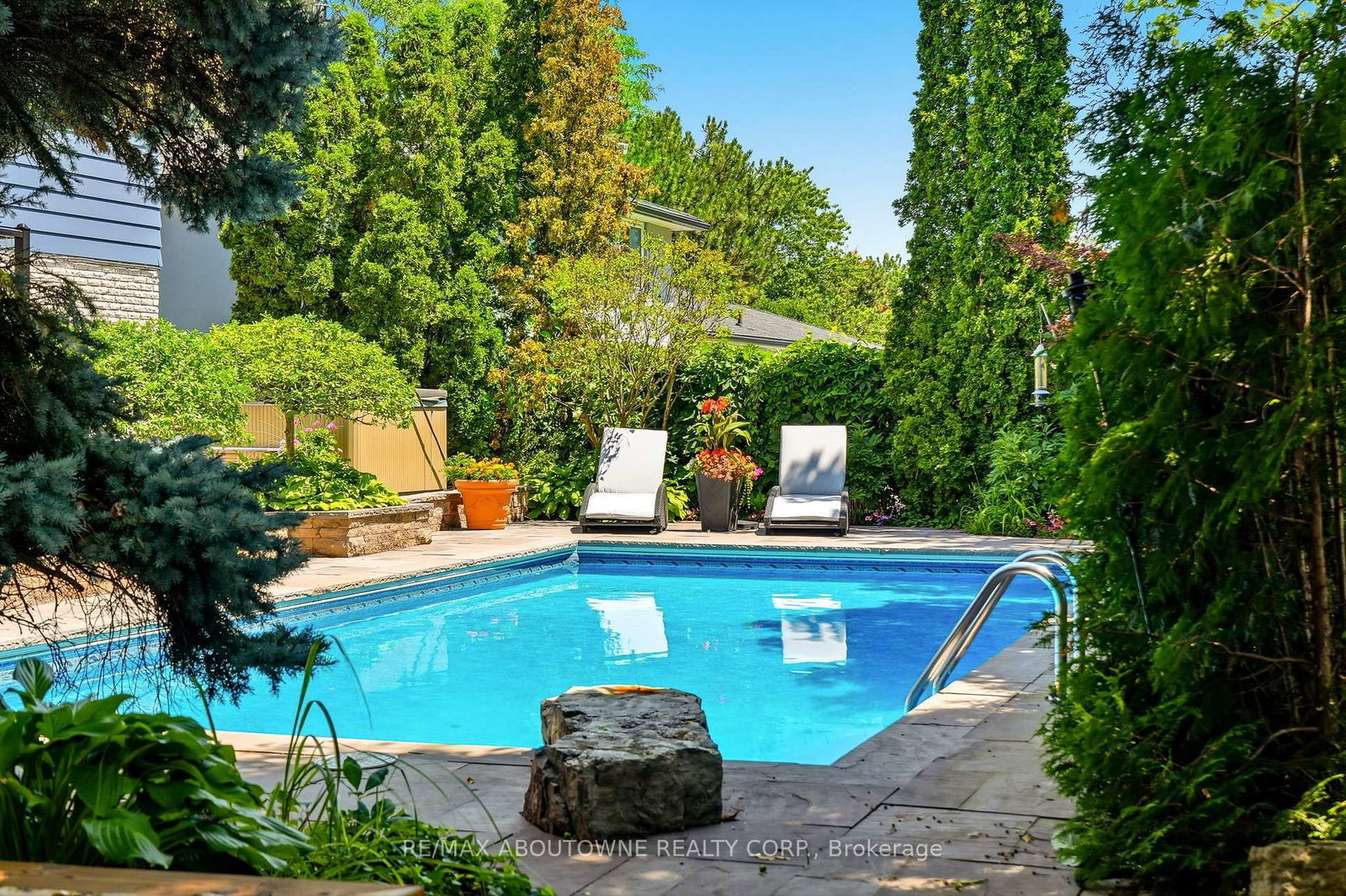 1281 Lakeview Drive • Oakville, ON photo 30