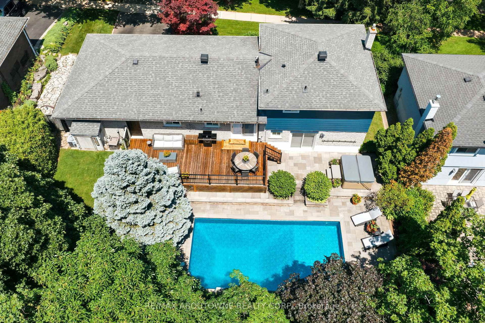 1281 Lakeview Drive • Oakville, ON photo 33