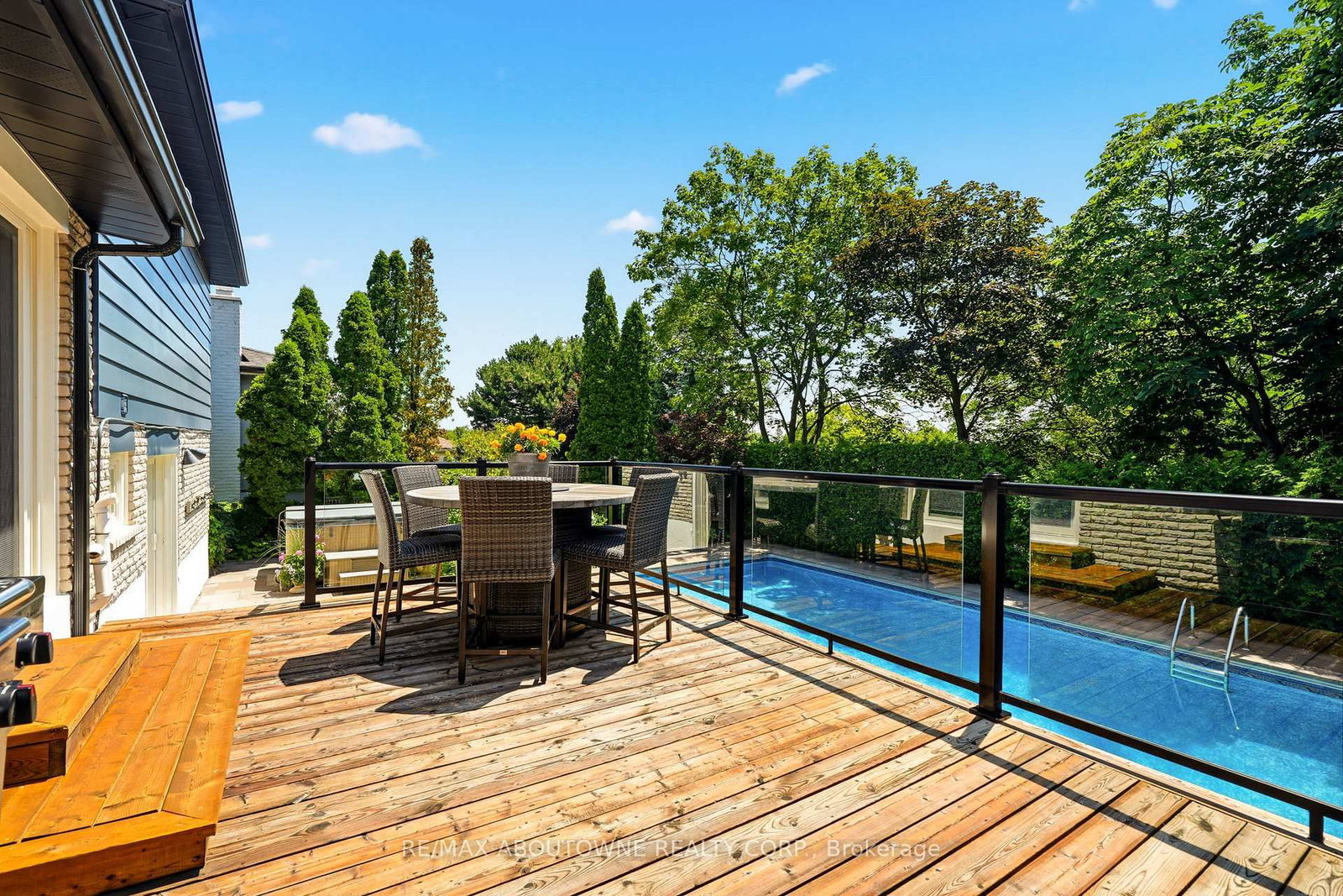 1281 Lakeview Drive • Oakville, ON photo 39