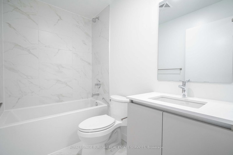 395 Dundas Oakville,ON L6M 5R8 — Photo 11