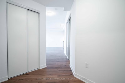 395 Dundas Oakville,ON L6M 5R8 — Photo 3