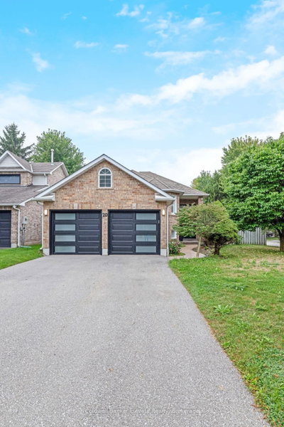 20 Ruddell Crescent • Halton Hills, ON photo 4