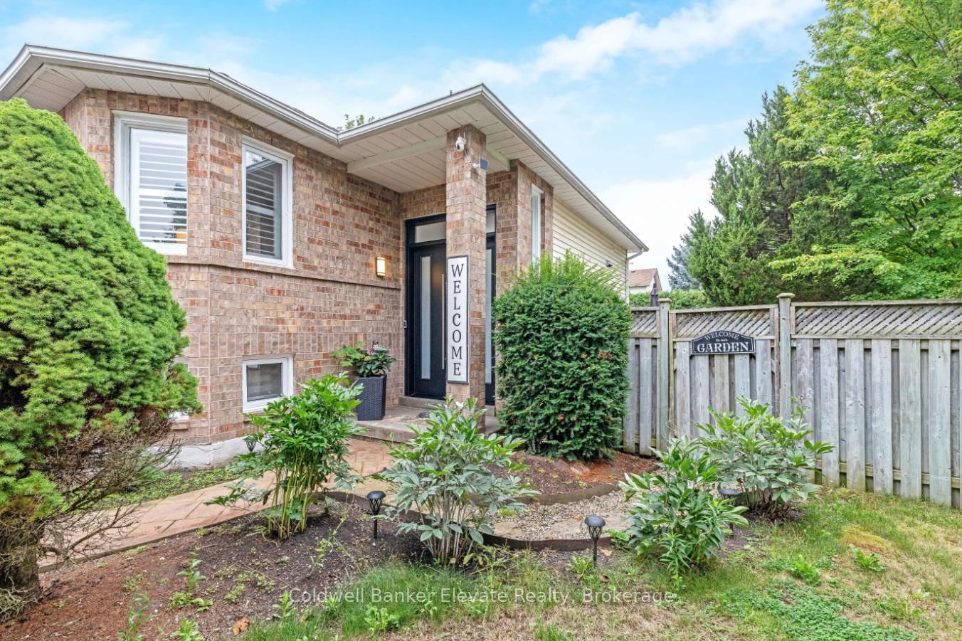 20 Ruddell Crescent • Halton Hills, ON photo 6