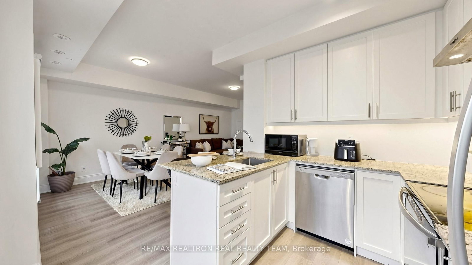 349 Wheat Boom Drive • #333 • Oakville, ON photo 16