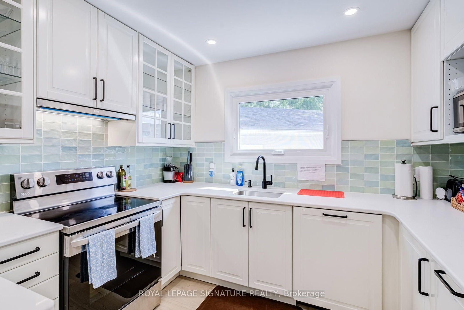 133 Inglewood Drive • Oakville, ON photo 12