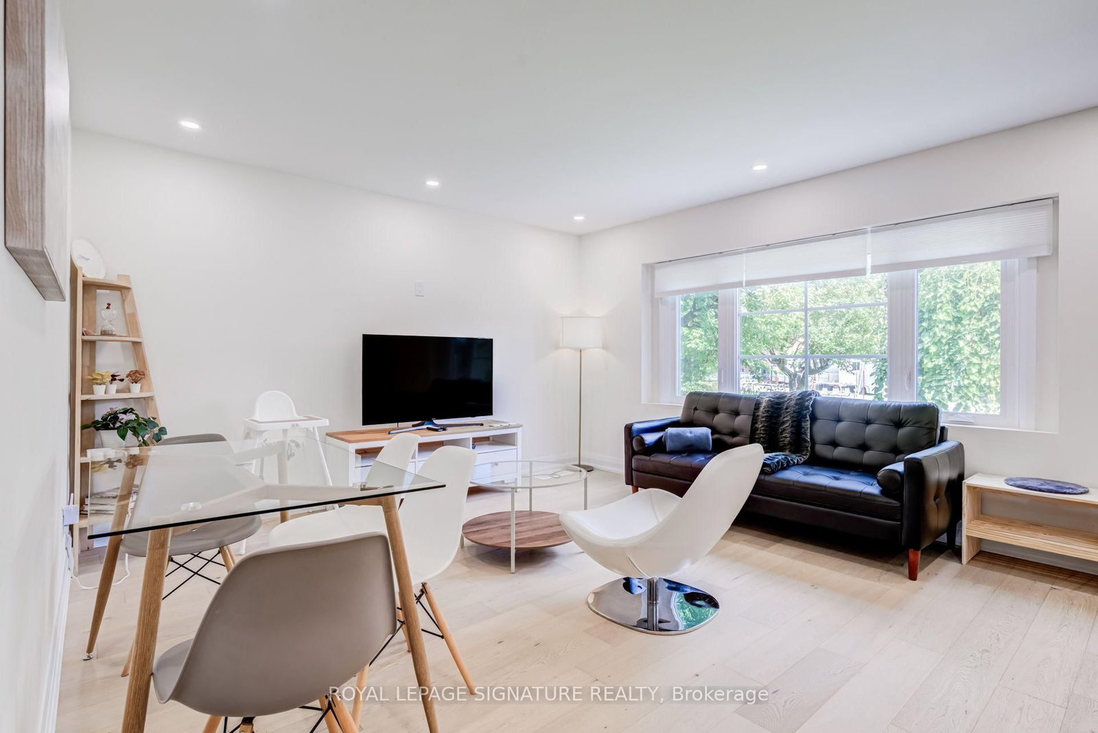 133 Inglewood Drive • Oakville, ON photo 9