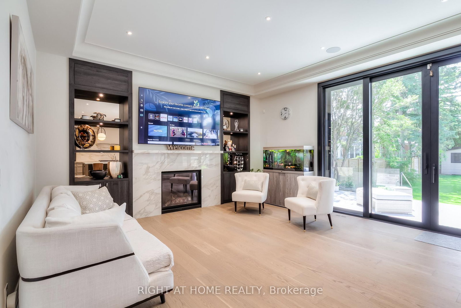 124 Shaver Avenue N • Toronto, ON photo 10