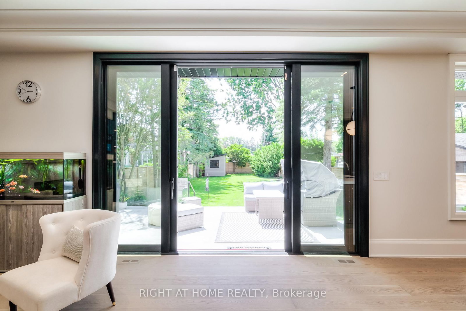 124 Shaver Avenue N • Toronto, ON photo 12