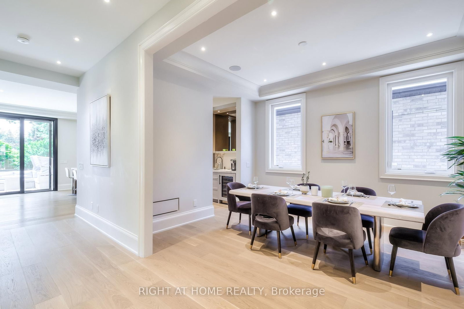 124 Shaver Avenue N • Toronto, ON photo 14