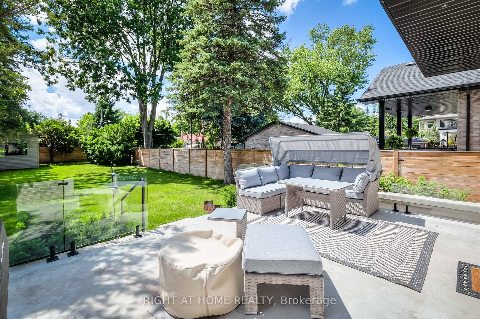 124 Shaver Avenue N • Toronto, ON photo 42