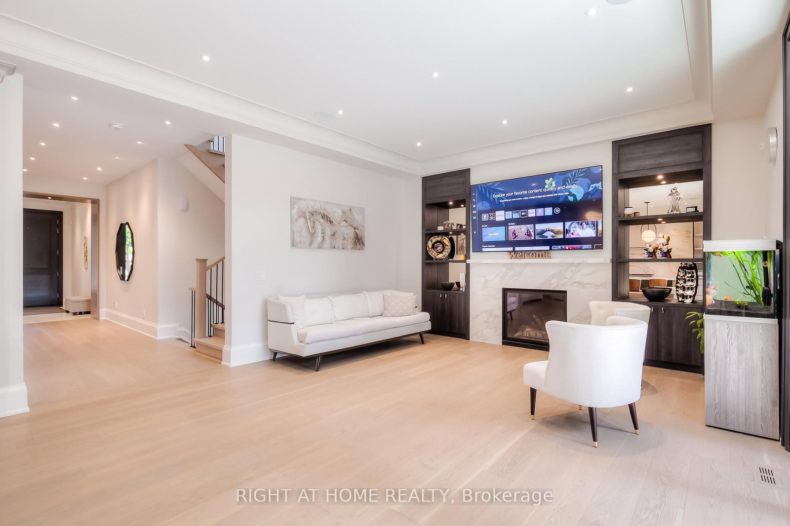 124 Shaver Avenue N • Toronto, ON photo 9