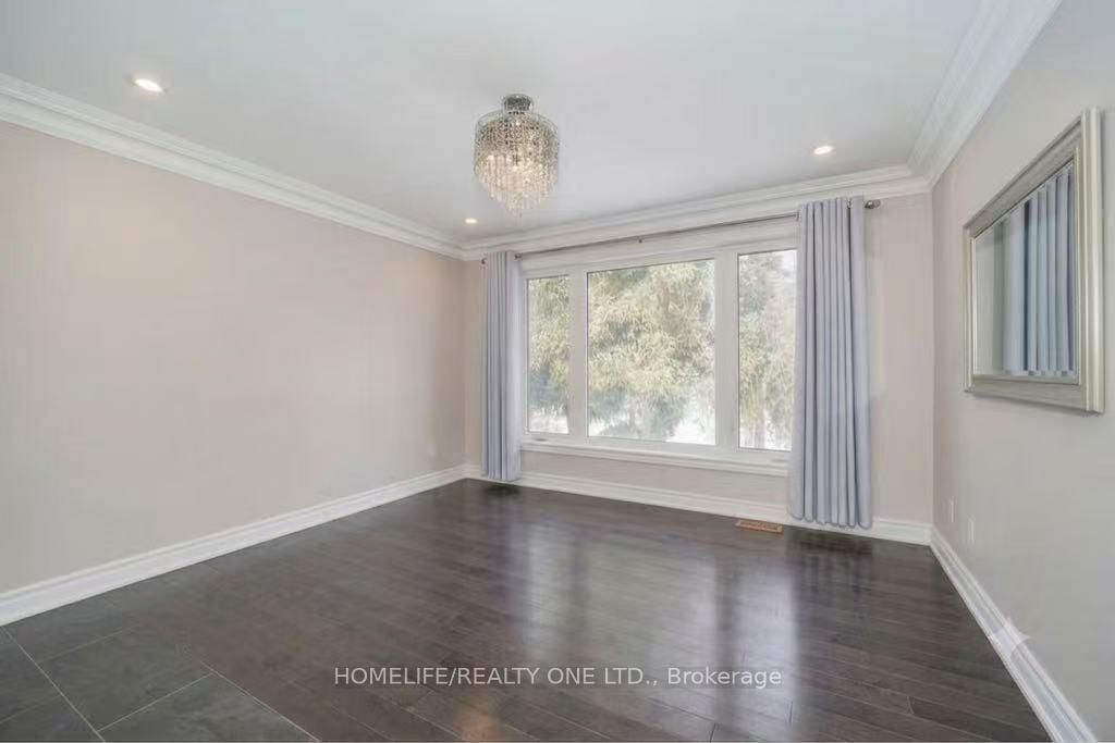 31 Bearwood Drive • Toronto, ON photo 18
