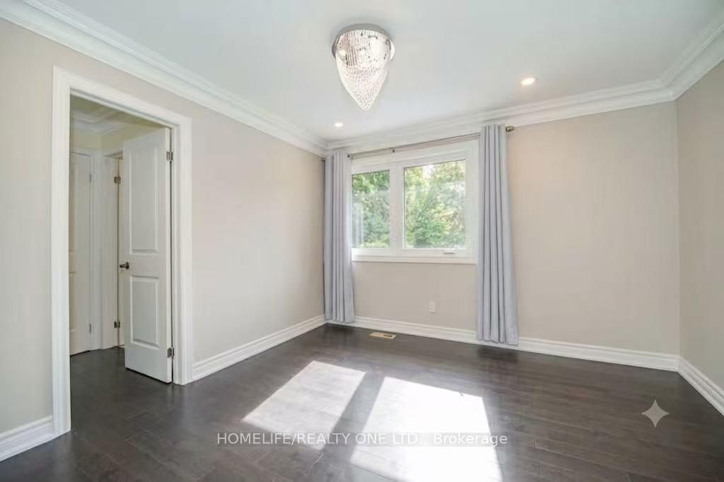 31 Bearwood Drive • Toronto, ON photo 22