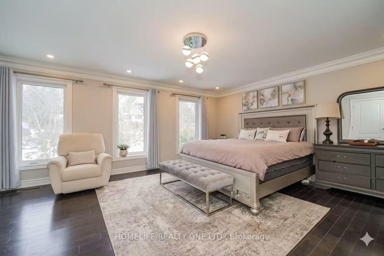 31 Bearwood Drive • Toronto, ON photo 23