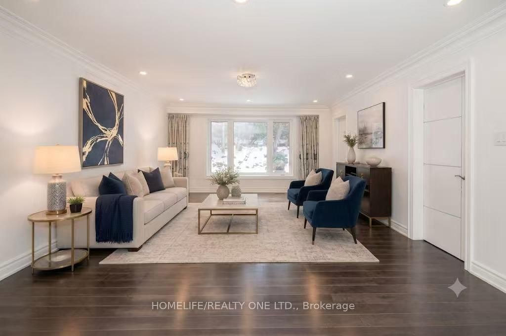 31 Bearwood Drive • Toronto, ON photo 9