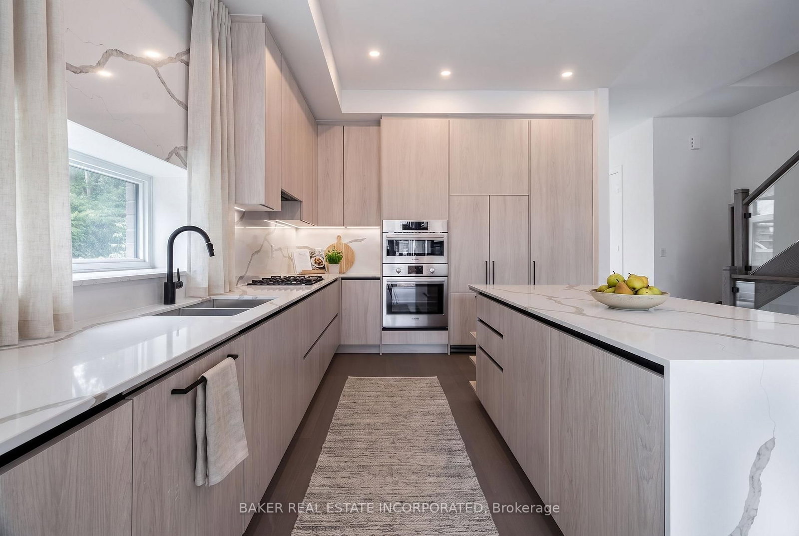 10 Lou Parsons Way • #1 • Mississauga, ON photo 4