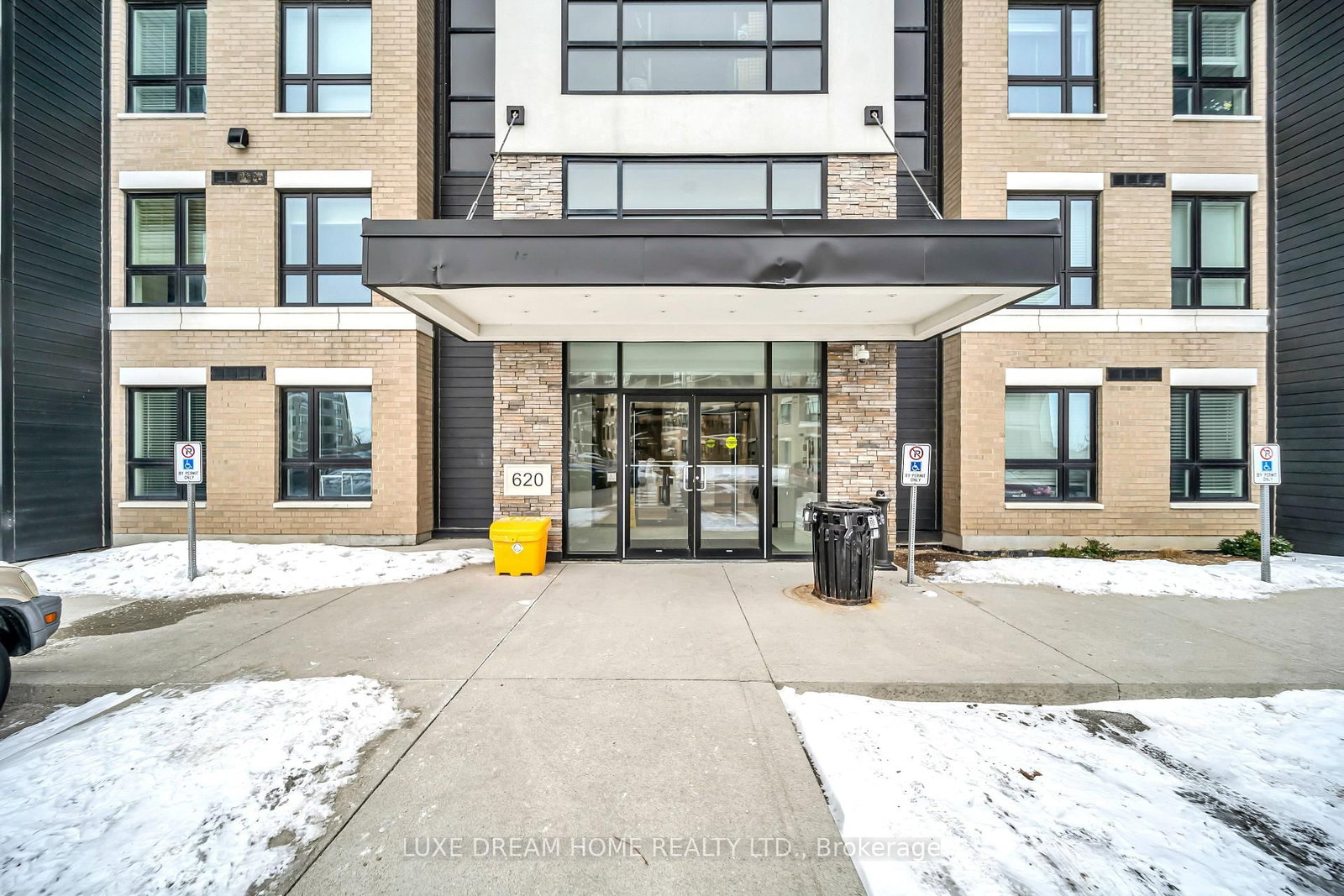 206 - 620 Sauve Street E, Milton 3