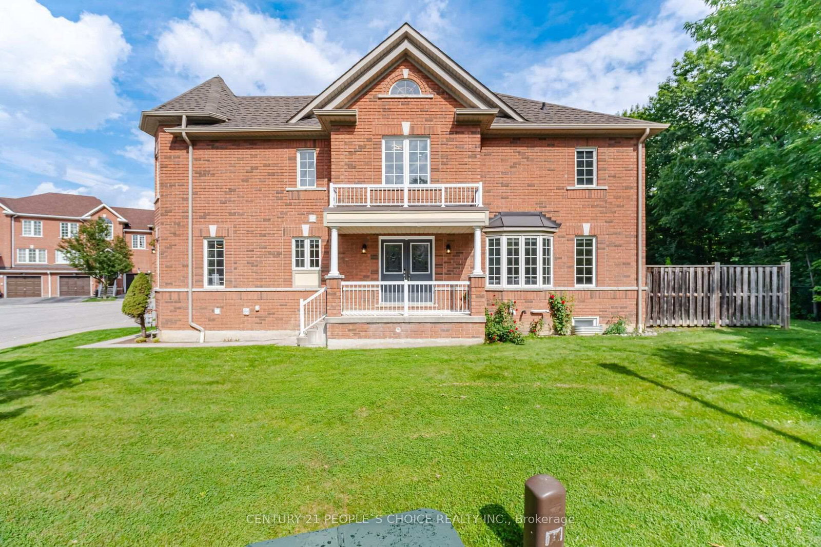 7360 Zinnia Place • #124 • Mississauga, ON photo 3