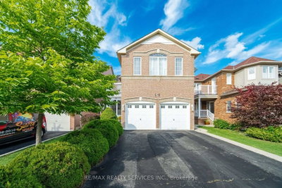 39 LEGEND Lane • Brampton, ON photo 2