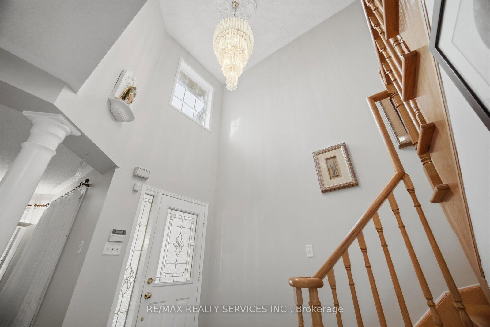 39 LEGEND Lane • Brampton, ON photo 5
