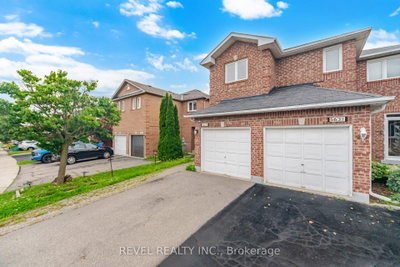 5633 Cortina Crescent • Mississauga, ON photo 3