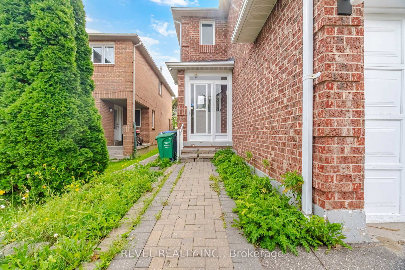 5633 Cortina Crescent • Mississauga, ON photo 4