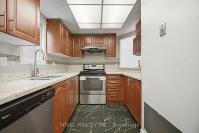 5633 Cortina Crescent • Mississauga, ON photo 9