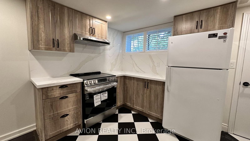 BSMT - 570 Exbury Crescent