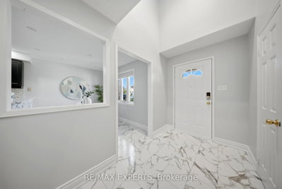 5910 Greensboro Drive • #113 • Mississauga, ON photo 3