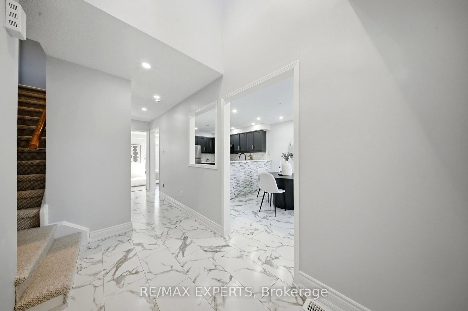 5910 Greensboro Drive • #113 • Mississauga, ON photo 4