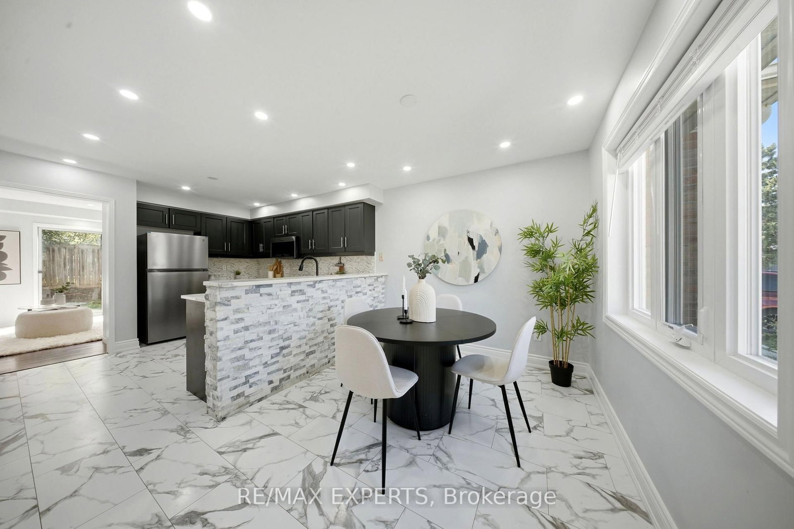 5910 Greensboro Drive • #113 • Mississauga, ON photo 5