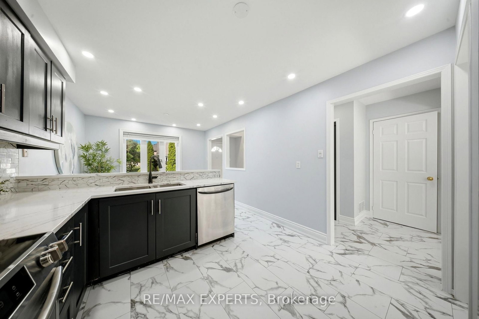 5910 Greensboro Drive • #113 • Mississauga, ON photo 9