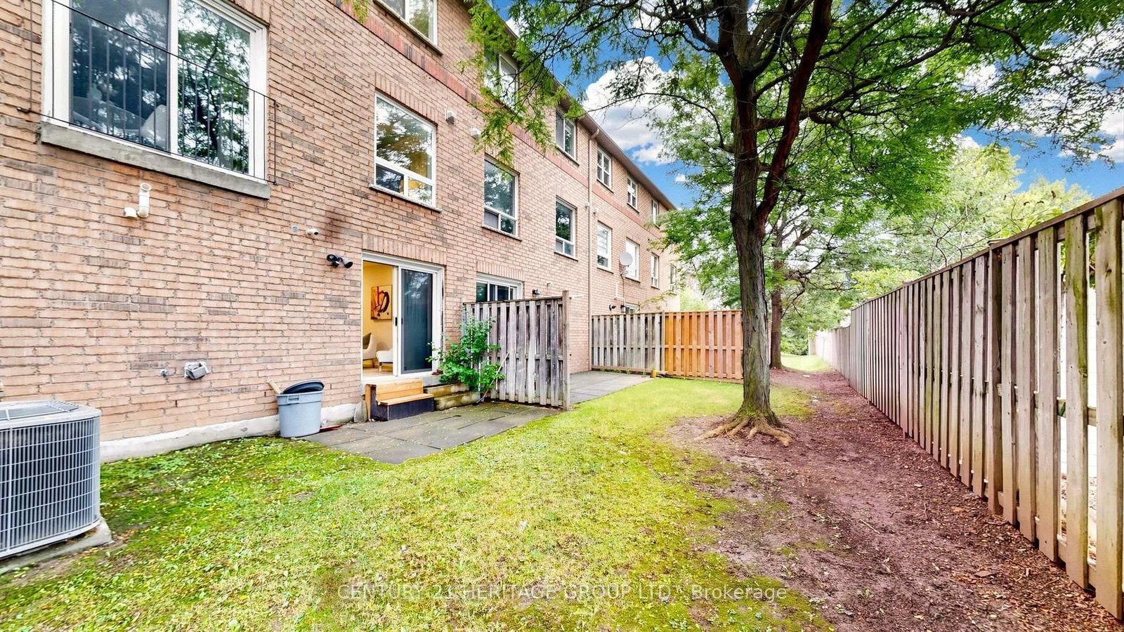 Unit 39, 2 Clay Brick Court • Brampton, ON photo 50