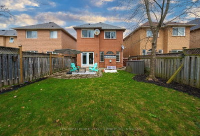 2296 Owlridge Drive • Oakville, ON photo 5