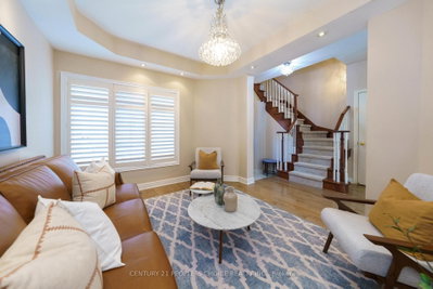 2296 Owlridge Drive • Oakville, ON photo 9