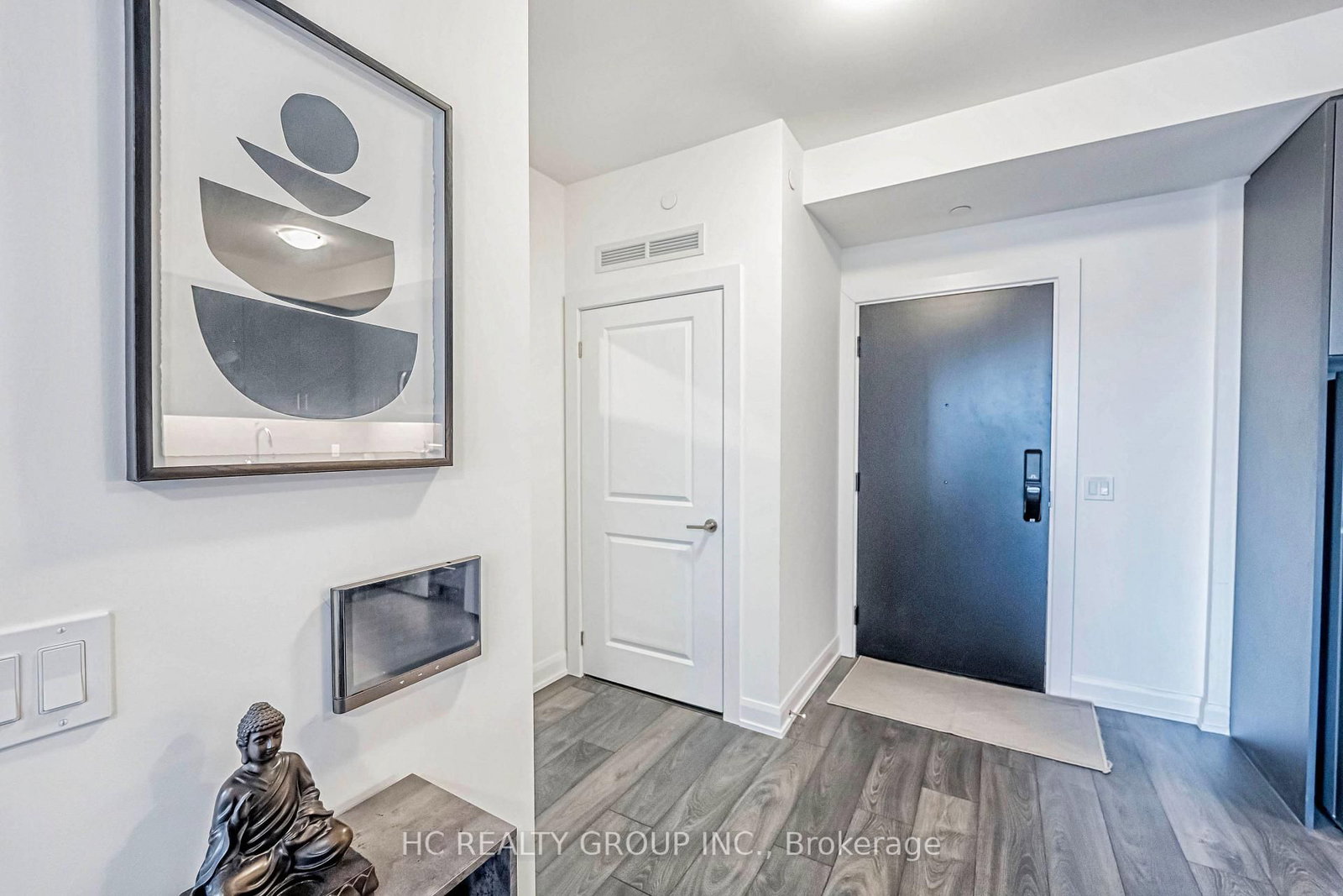 3220 William Coltson Ave Avenue E • #302 • Oakville, ON photo 8