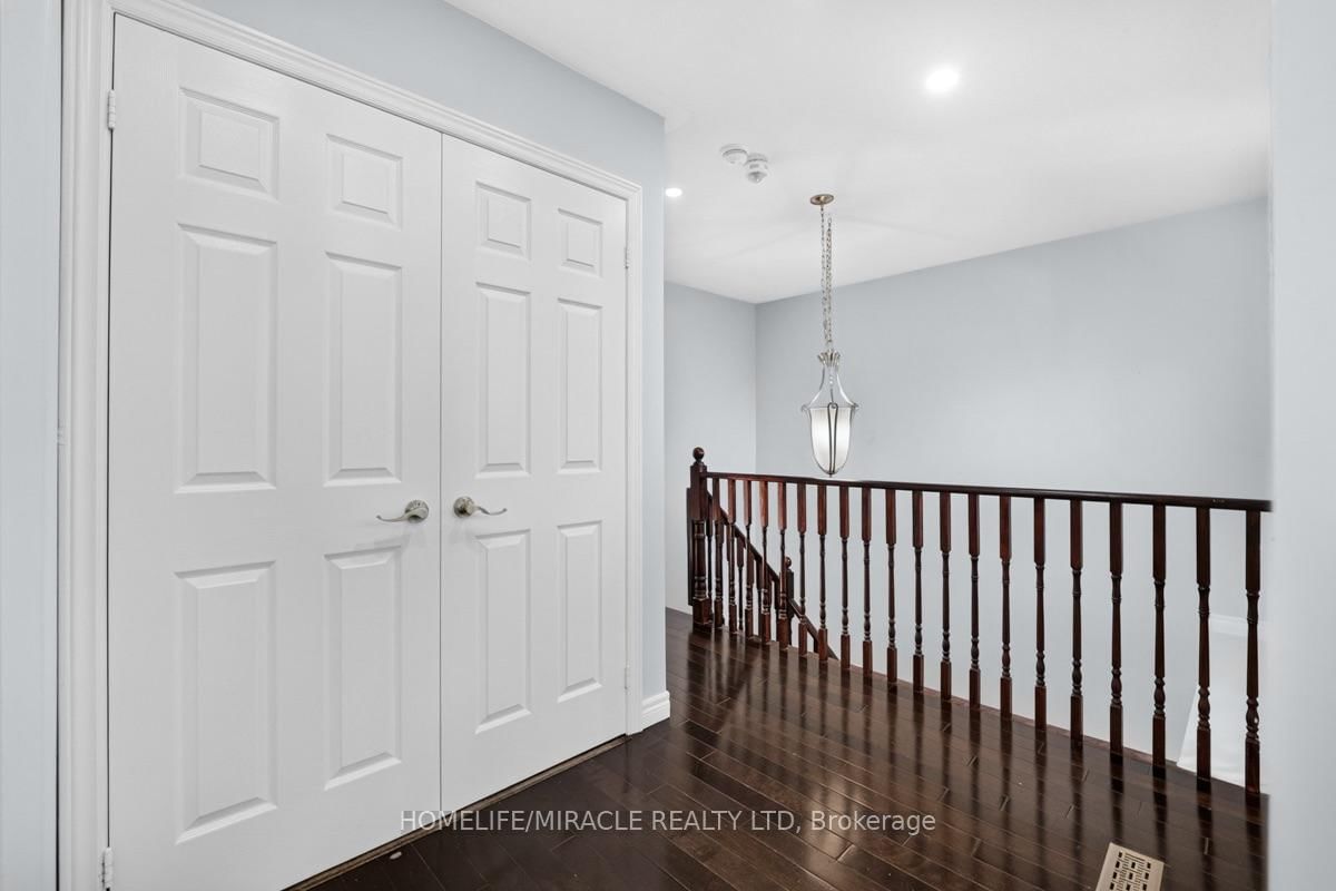 21 Chalkfarm Crescent • Brampton, ON photo 20