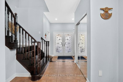 21 Chalkfarm Crescent • Brampton, ON photo 5