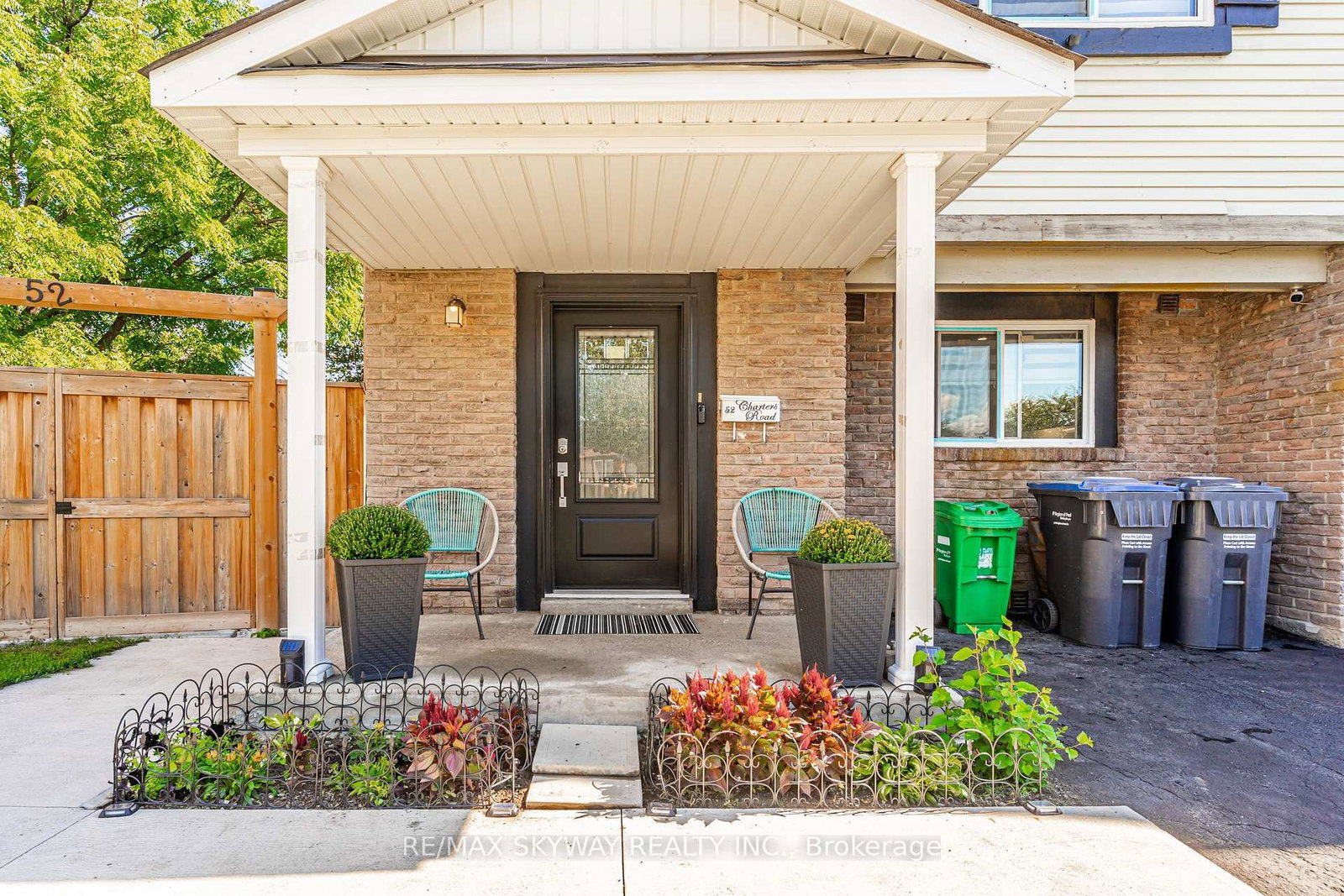 52 Charters Road • Brampton, ON photo 4