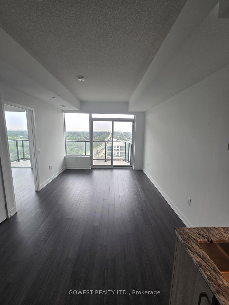 2001 - 4010 Eglinton Avenue W
