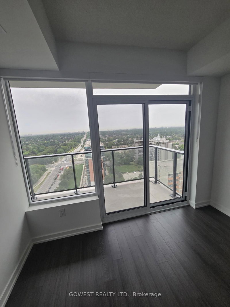 2001 - 4010 Eglinton Avenue W